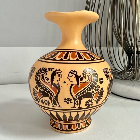 Small Greek Vase Jug Corinthian Design Handmade in Greece Earth Tones - Picture 4 of 9